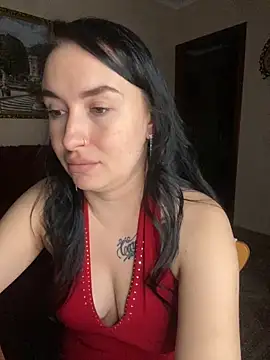 Snapshot of Roxana_Bell chatting on 12.01.25 Roxana Bell online show from 12.01.25