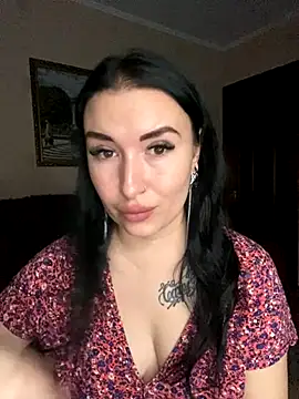 Snapshot of Roxana_Bell chatting on 12.02.25 Roxana Bell online show from 12.02.25