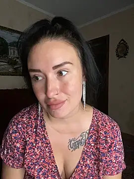 Snapshot of Roxana_Bell chatting on 06.30.26 Roxana Bell online show from 06.30.26
