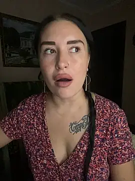 Snapshot of Roxana_Bell chatting on 07.24.26 Roxana Bell online show from 07.24.26