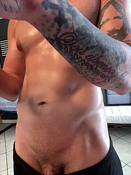 Snapshot of MachineDien chatting on 02.25.25 MachineDien online show from 02.25.25