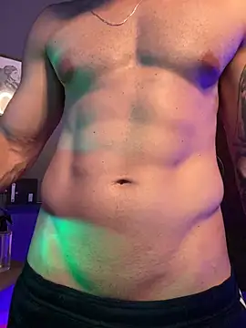 Snapshot of MachineDien chatting on 10.21.25 MachineDien online show from 10.21.25