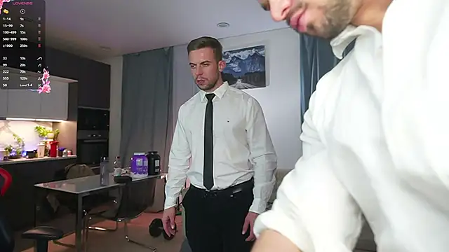 Snapshot of danielkraigforu chatting on 11.27.25 danielkraigforu online show from 11.27.25