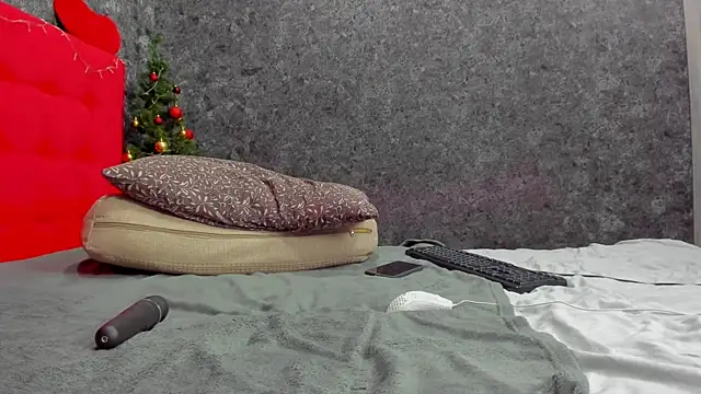 LayaFlow online show from 12.13.24