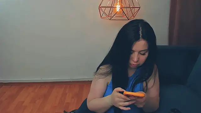 LayaFlow online show from 04.11.26