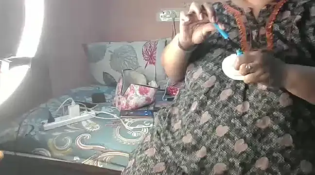 Snapshot of Ravina_patil1 chatting on 01.22.25 Ravina patil1 online show from 01.22.25