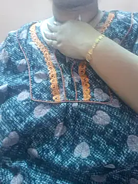 Snapshot of Ravina_patil1 chatting on 03.05.25 Ravina patil1 online show from 03.05.25