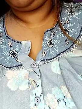 Ravina patil1 online show from 11.03.25