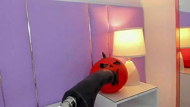 SophyRuiz  online show from 10.11.25