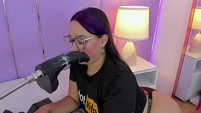 SophyRuiz  online show from 12.01.25