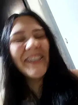 Snapshot of Ariakris chatting on 05.06.26 Ariakris online show from 05.06.26