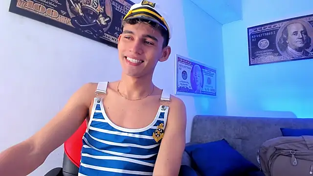Snapshot of EstebanPerez_ chatting on 12.19.24 EstebanPerez online show from 12.19.24