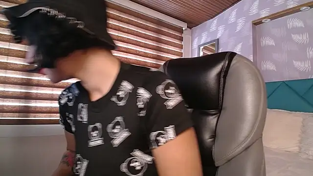 Snapshot of Moony_14 chatting on 03.06.25 Moony 14 online show from 03.06.25