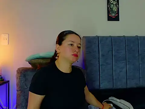 Snapshot of ArtesanaMK chatting on 04.18.26 ArtesanaMK online show from 04.18.26