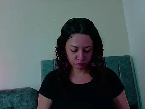 Snapshot of ArtesanaMK chatting on 05.14.26 ArtesanaMK online show from 05.14.26