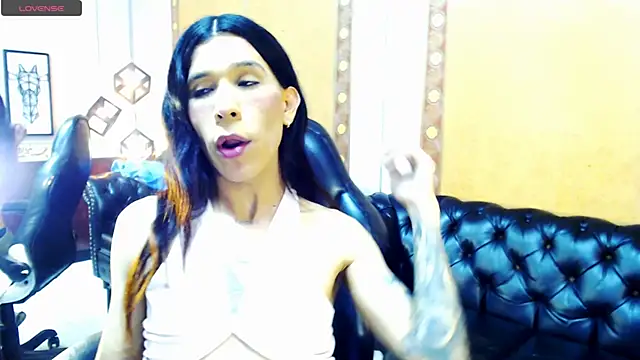 Snapshot of SaraSofia44 chatting on 09.19.25 SaraSofia44 online show from 09.19.25