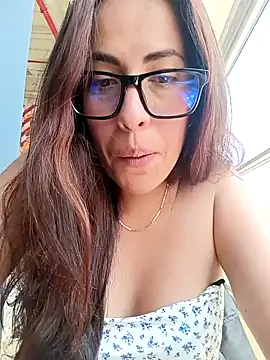 Snapshot of Lena-32 chatting on 01.15.25 Lena-32 online show from 01.15.25