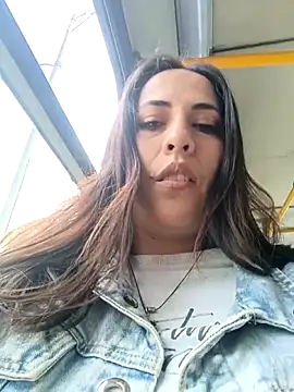 Snapshot of Lena-32 chatting on 02.25.26 Lena-32 online show from 02.25.26