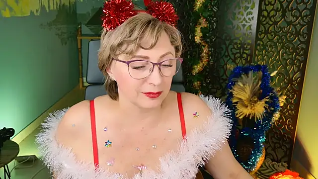 Snapshot of sugar_vivien chatting on 12.25.24 sugar vivien online show from 12.25.24