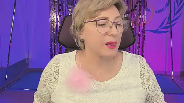 Snapshot of sugar_vivien chatting on 02.19.25 sugar vivien online show from 02.19.25