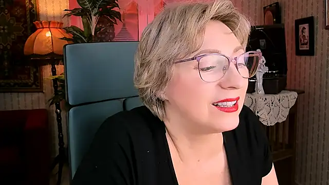 Snapshot of sugar_vivien chatting on 02.20.25 sugar vivien online show from 02.20.25