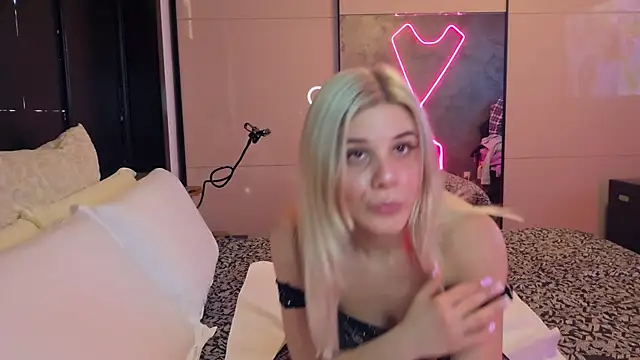 LeylaRosse online show from 02.05.26