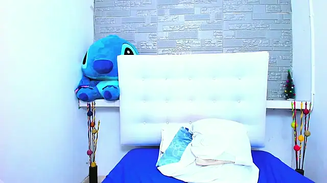 HorniestMilf online show from 11.24.25