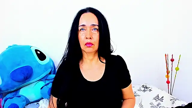 HorniestMilf online show from 06.01.26