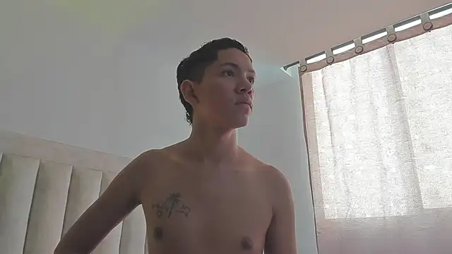 JulianRose 1 online show from 03.05.25