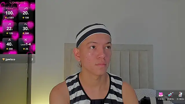 JulianRose 1 online show from 10.31.25