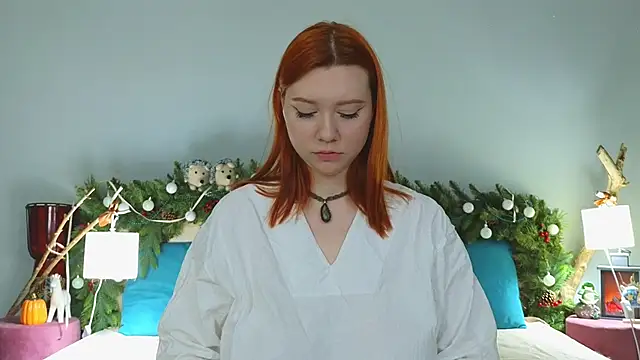 Snapshot of MileyMiller chatting on 12.28.24 MileyMiller online show from 12.28.24