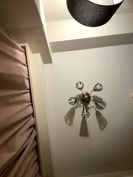 Snapshot of Tkcqcc chatting on 12.04.25 Tkcqcc online show from 12.04.25