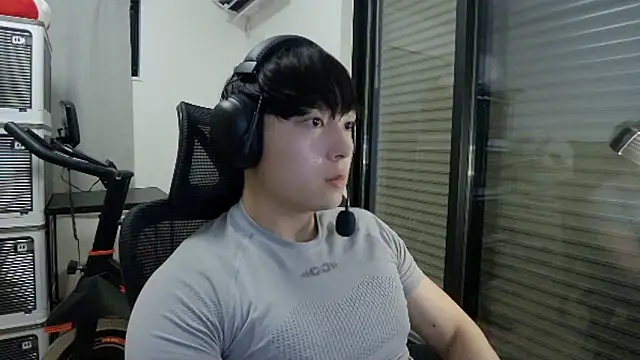 Snapshot of Tkcqcc chatting on 01.06.26 Tkcqcc online show from 01.06.26