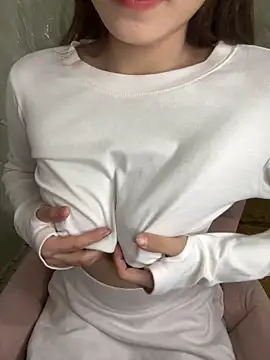 Pink Pretty online show from 01.23.25