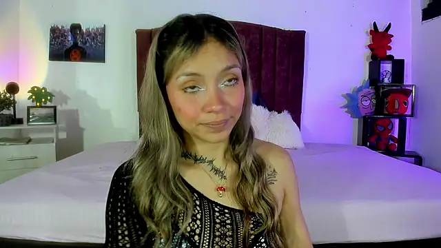 alisson zafiro  online show from 01.15.25