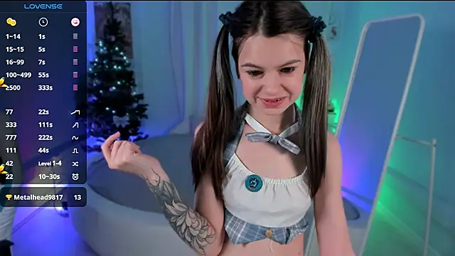 Snapshot of Lil_Amelie chatting on 12.13.24 Lil Amelie online show from 12.13.24
