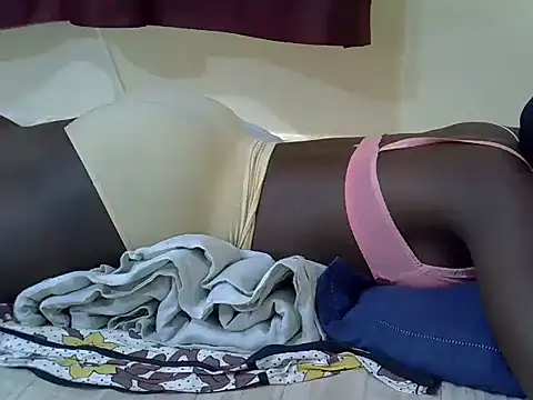 Snapshot of Sweet_chico2 chatting on 03.10.26 Sweet chico2 online show from 03.10.26