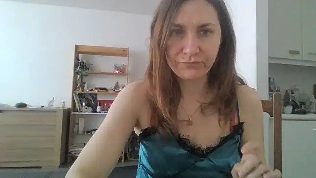 Snapshot of JasmineGlamour chatting on 04.18.26 JasmineGlamour online show from 04.18.26