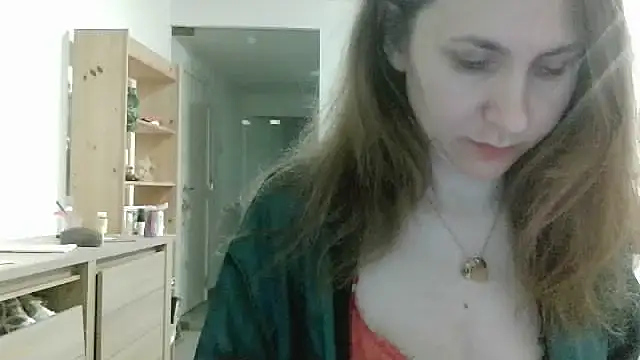 Snapshot of JasmineGlamour chatting on 04.29.26 JasmineGlamour online show from 04.29.26