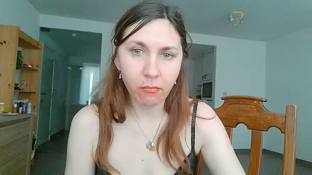 Snapshot of JasmineGlamour chatting on 04.30.26 JasmineGlamour online show from 04.30.26