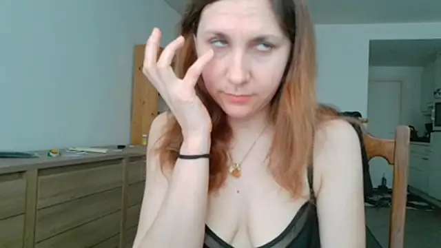 Snapshot of JasmineGlamour chatting on 05.14.26 JasmineGlamour online show from 05.14.26