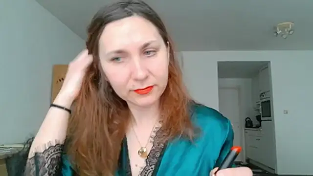 Snapshot of JasmineGlamour chatting on 05.17.26 JasmineGlamour online show from 05.17.26