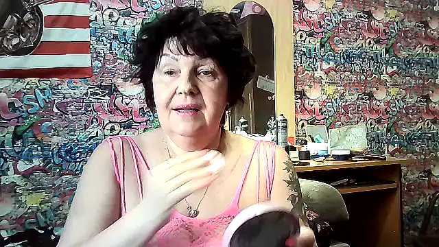 Snapshot of FantasyMichelle chatting on 05.09.26 FantasyMichelle online show from 05.09.26