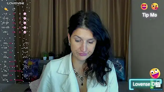 Alianna Solo Kisses online show from 11.01.25