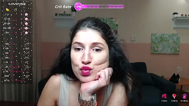 Snapshot of Alianna_Solo_Kisses chatting on 04.30.26 Alianna Solo Kisses online show from 04.30.26