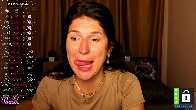 Snapshot of Alianna_Solo_Kisses chatting on 06.19.26 Alianna Solo Kisses online show from 06.19.26