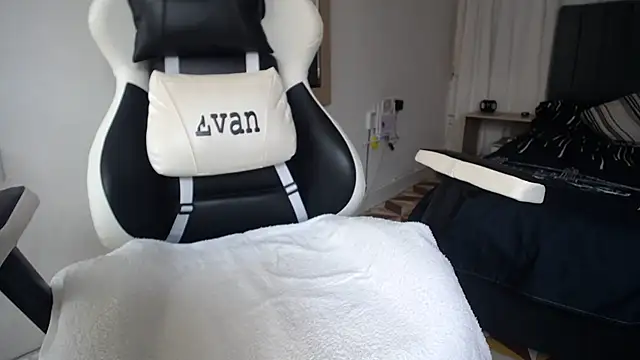 Valerioe online show from 02.28.25