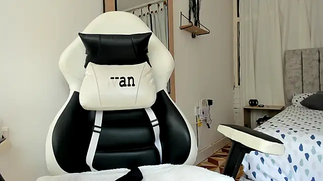 Valerioe online show from 10.24.25