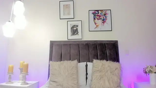 helen mooree online show from 04.14.26