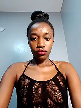 Snapshot of kinkybeby chatting on 10.15.25 kinkybeby online show from 10.15.25